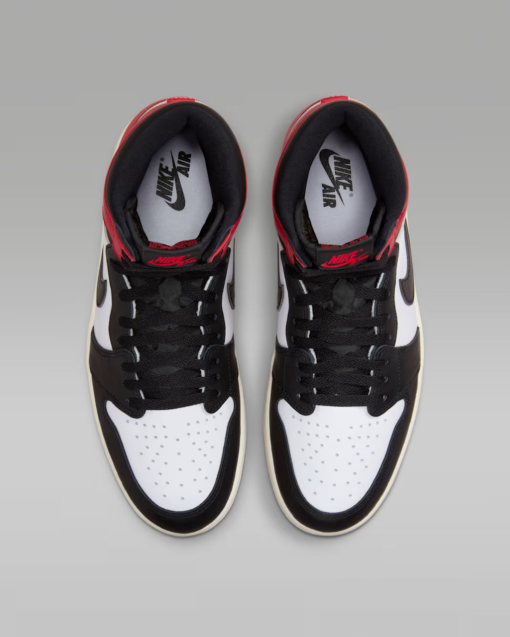 Air Jordan 1 Retro High OG "Black Toe"