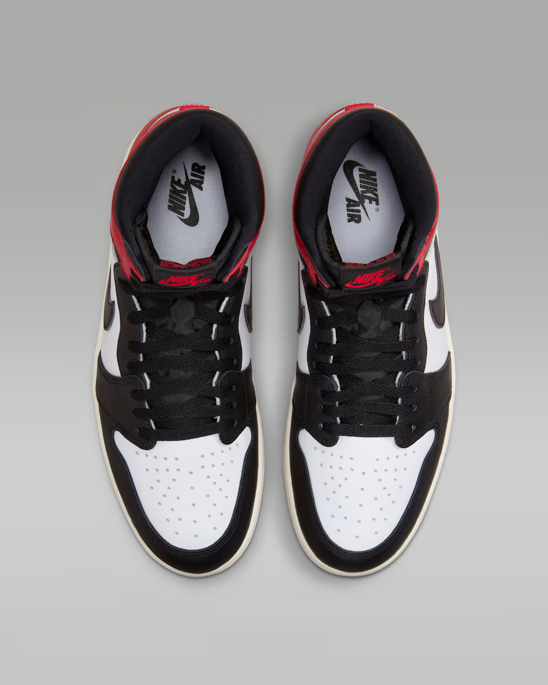 Air Jordan 1 Retro High OG "Black Toe"