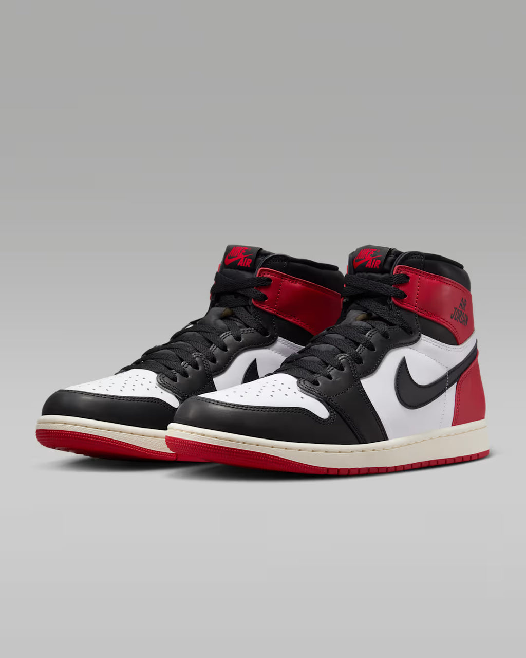 Air Jordan 1 Retro High OG "Black Toe"