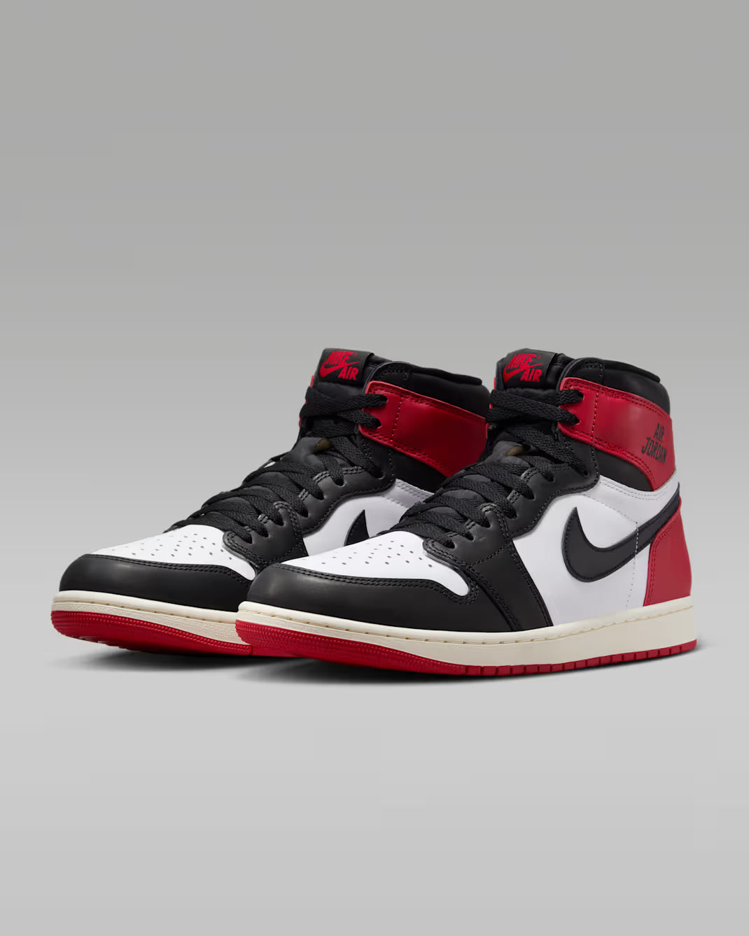 Air Jordan 1 Retro High OG "Black Toe"