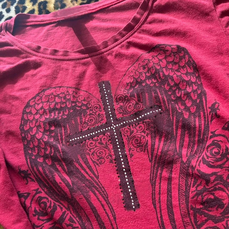 Camiseta Crop Grunge Y2K con Alas Brillantes para E-girl - Estilo Vintage