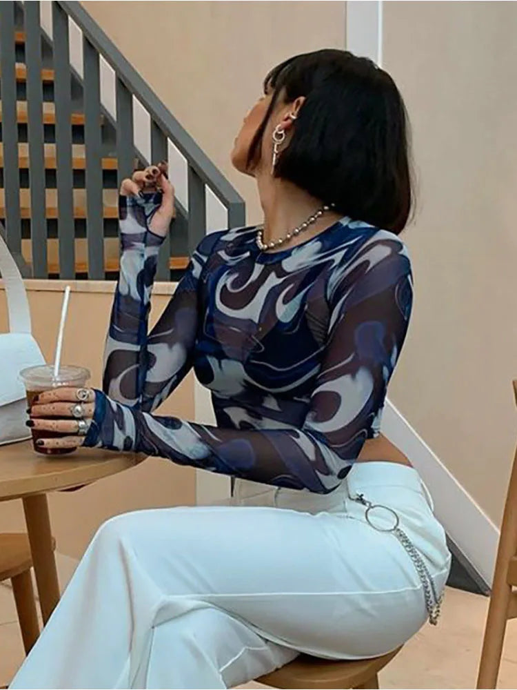 **Top Corto de Mujer de Malla Estilo Streetwear - Elegante y Sexy**